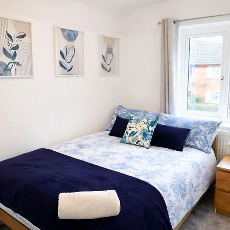 3br Near Centre, Free Parking & Wifi يورك