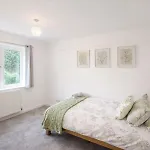 3br Near Centre, Free Parking & Wifi Nyaraló *