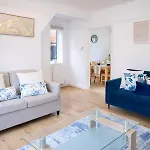 3br Near Centre, Free Parking & Wifi Ferienhaus York