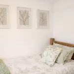 3br Near Centre, Free Parking & Wifi *
