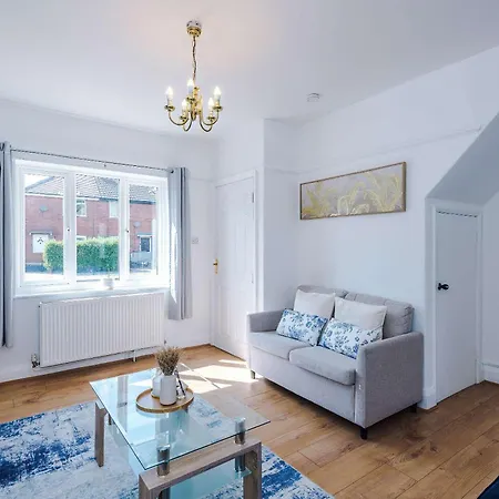 3br Near Centre, Free Parking & Wifi Holiday home York