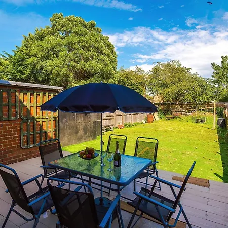 Semesterbostad 3br Near Centre, Free Parking & Wifi York