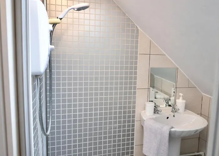 3br Near Centre, Free Parking & Wifi Сasa de vacaciones