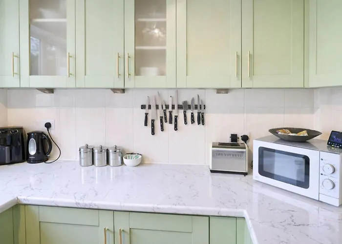 3br Near Centre, Free Parking & Wifi Сasa de vacaciones